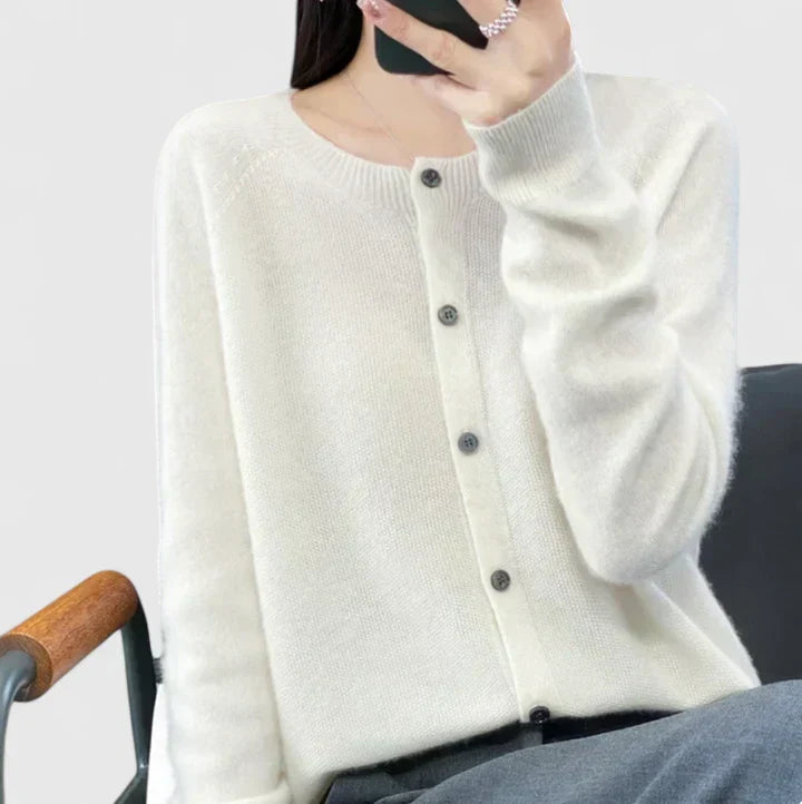 Lyxandria | Cozy Cardigan